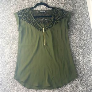 Express Blouse with zipper and lace detail, NWOT size S olive green color